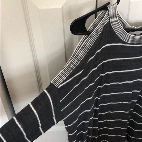 Shoulderless sweater - Picture 2 of 2